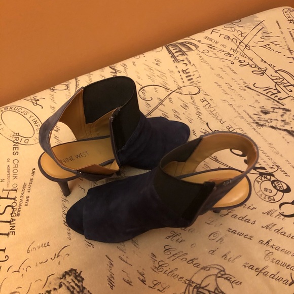 Nine West Suede peep toe ankle booties - Picture 4 of 8